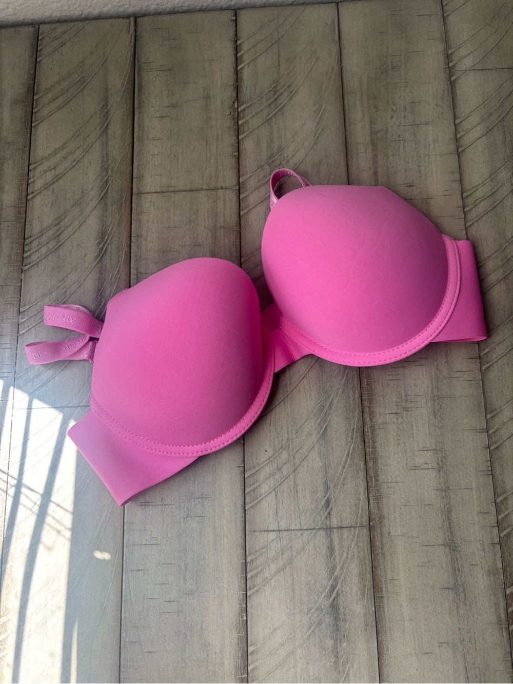Juicy Couture NWOT Pink Padded push-up Bra size 36B